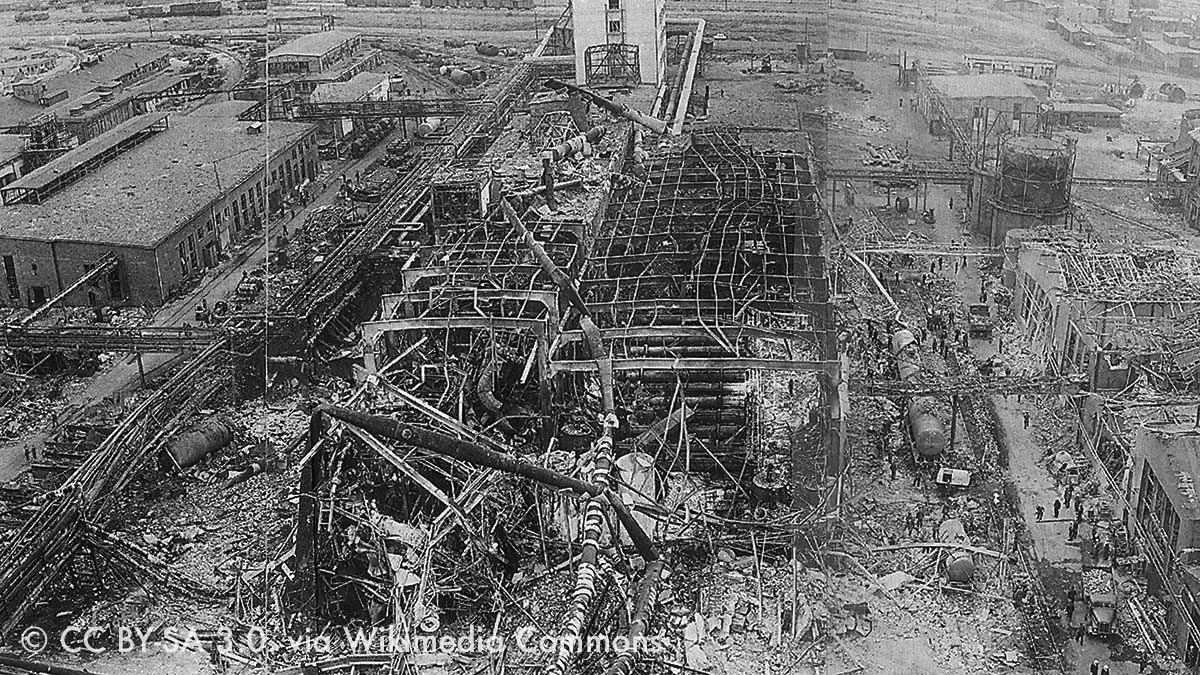 Ein historisches Foto aus Bitterfeld nach dem Chemieunglück 1968