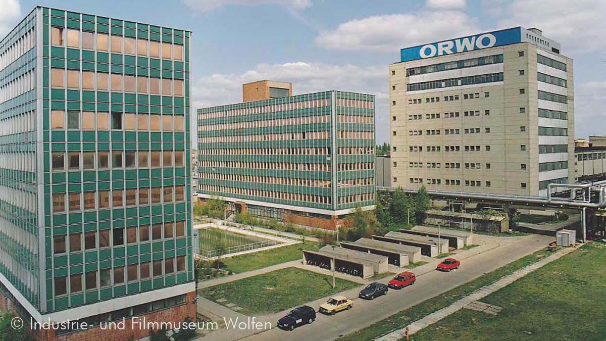 Ein historisches Foto von ORWO-Verwaltungsgebäuden in Wolfen